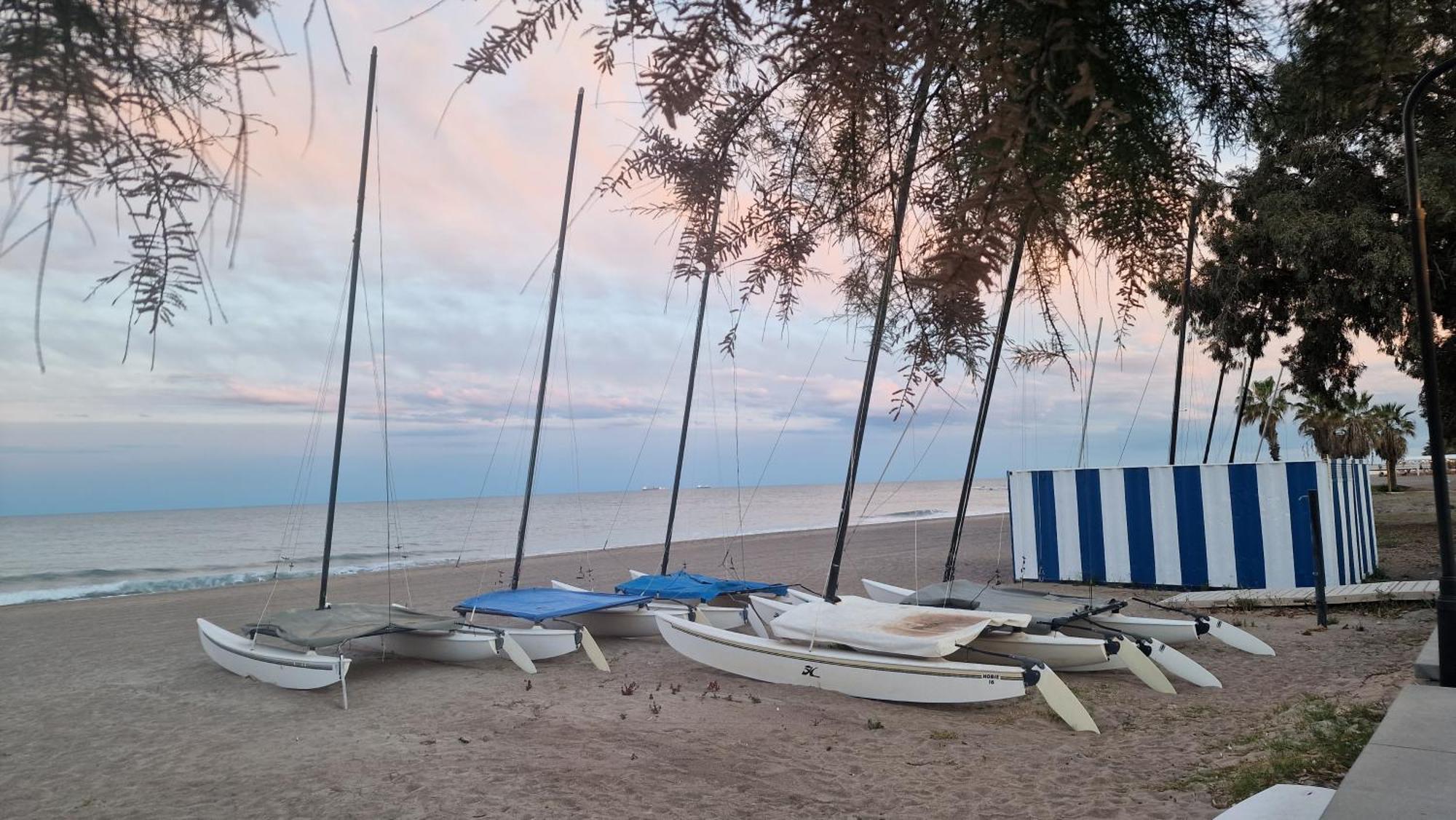 דירות Benicàssim Incredible Seafront With Sunrise And Sunset Views מראה חיצוני תמונה